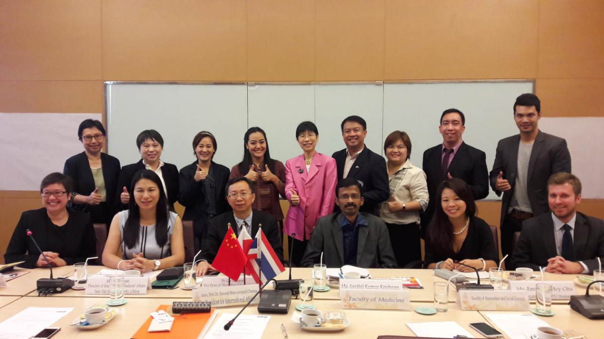 william威廉中文代表团赴泰国高校交流访问并举行MBBS招生巡回宣讲