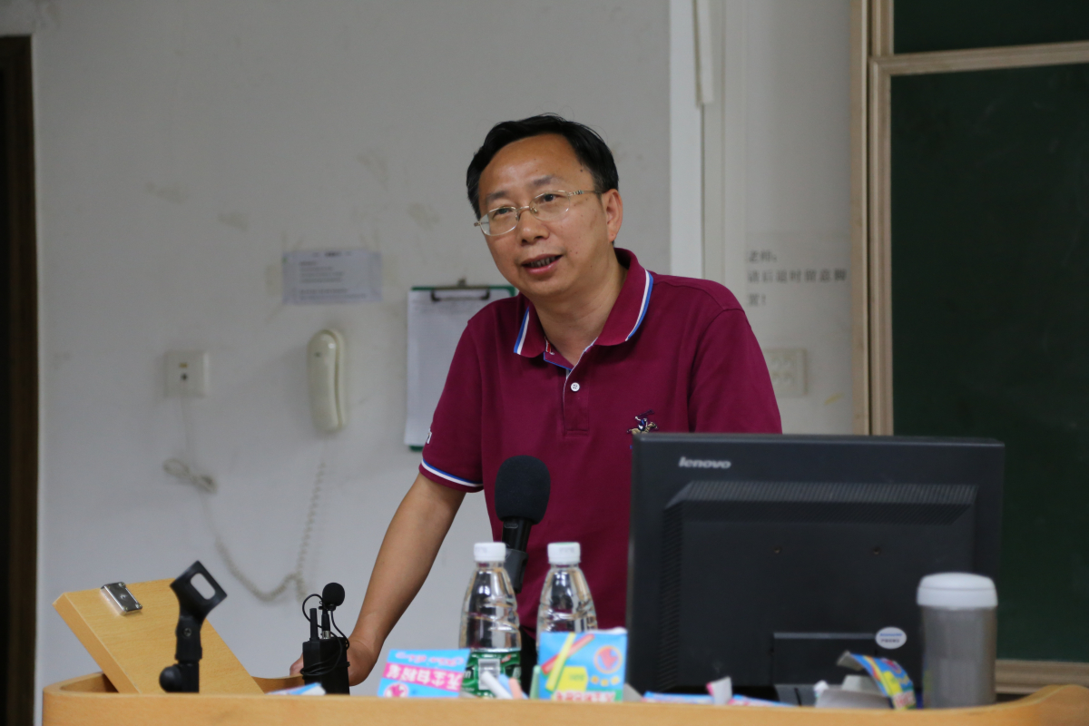 william威廉中文召开2014年新生入学典礼