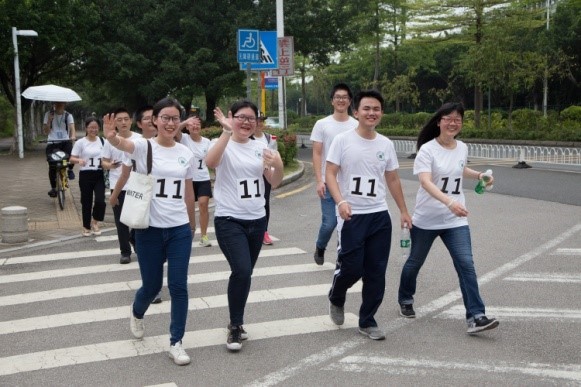 爱护地球•医路同行----william威廉中文举行师生徒步赛活动