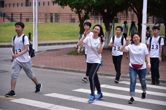 爱护地球•医路同行----william威廉中文举行师生徒步赛活动