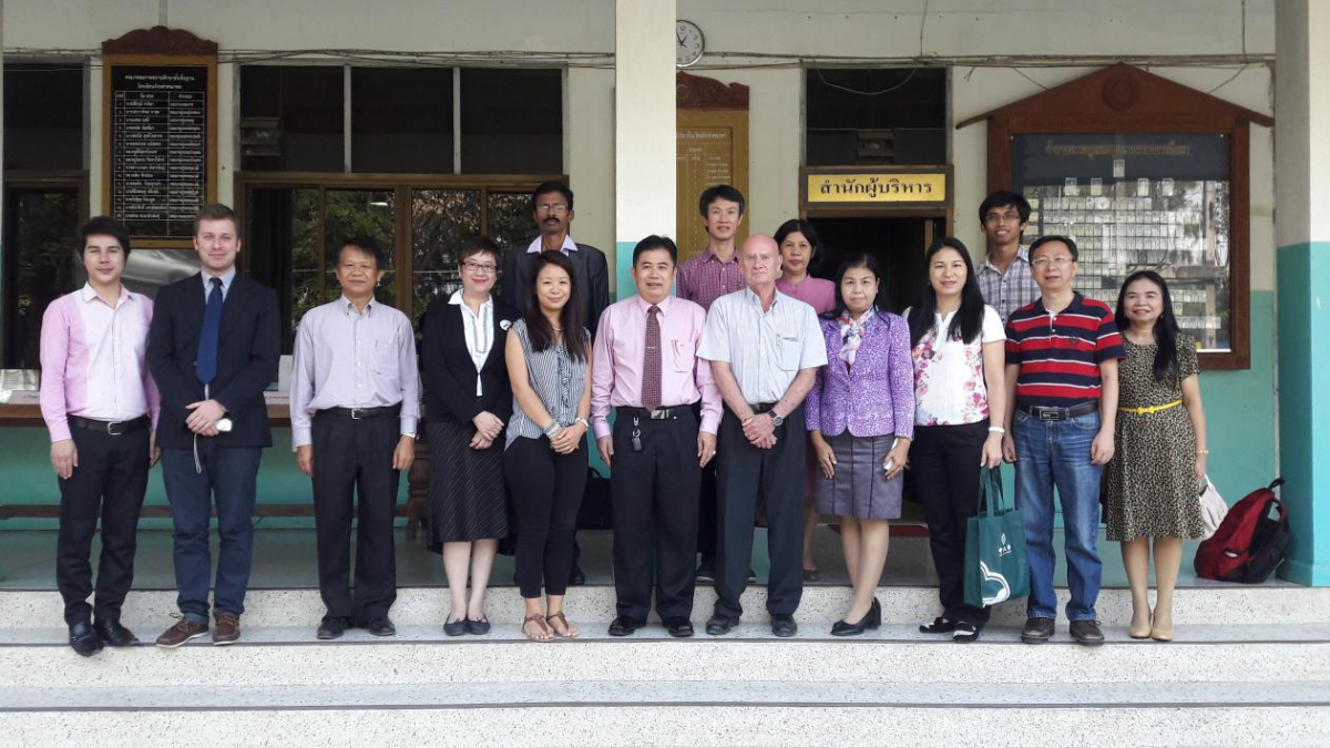 william威廉中文代表团赴泰国高校交流访问并举行MBBS招生巡回宣讲