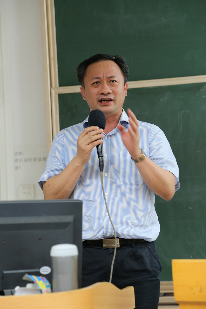 william威廉中文召开2014年新生入学典礼