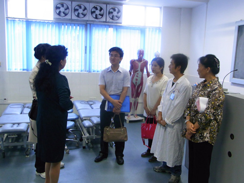 齐齐哈尔医学院医学技术学院院长等到访基础医学实验教学中心