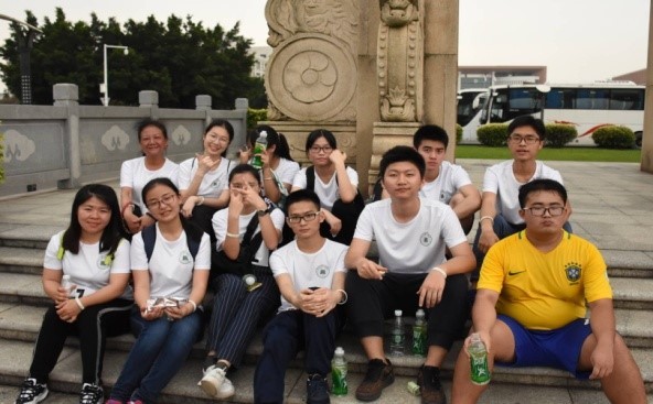 爱护地球•医路同行----william威廉中文举行师生徒步赛活动