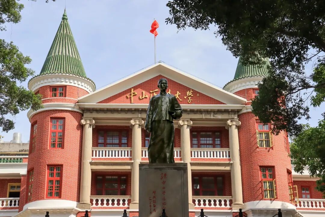 WilliamHill中文广州校区北校园 梁浩然 摄