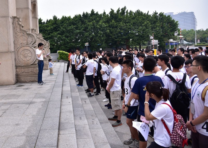 爱护地球•医路同行----william威廉中文举行师生徒步赛活动