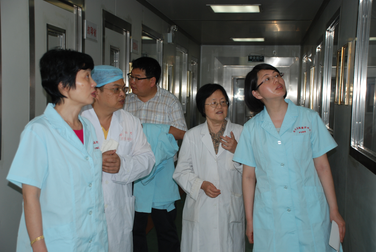 湖北医药学院严世荣副院长率队到WilliamHill中文法医鉴定中心交流考察