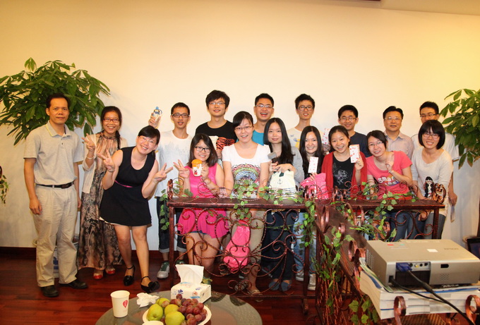 院办党支部和2011级三支部联合举行“中国梦人物多媒体展示比赛”