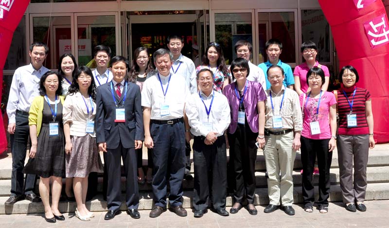 我院学生喜获第二届全国高等医学院校大学生临床技能大赛总决赛特等奖