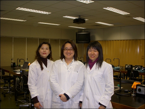 医学实验教学中心病原生物学实验室赴港观摩学习