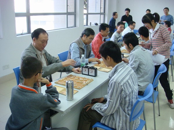 我院举行象棋围棋师生联谊赛