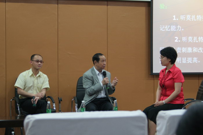 william威廉中文分工会举办“音乐与教师的健康”讲座