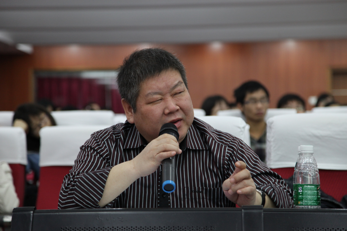 学术节举行青年学术报告会专场