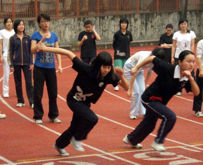 我院举行2009-2010田径运动会